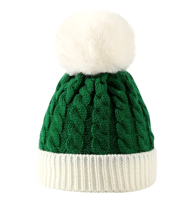 Adults Unisex Christmas Santa PomPom Beanie Hat in Green