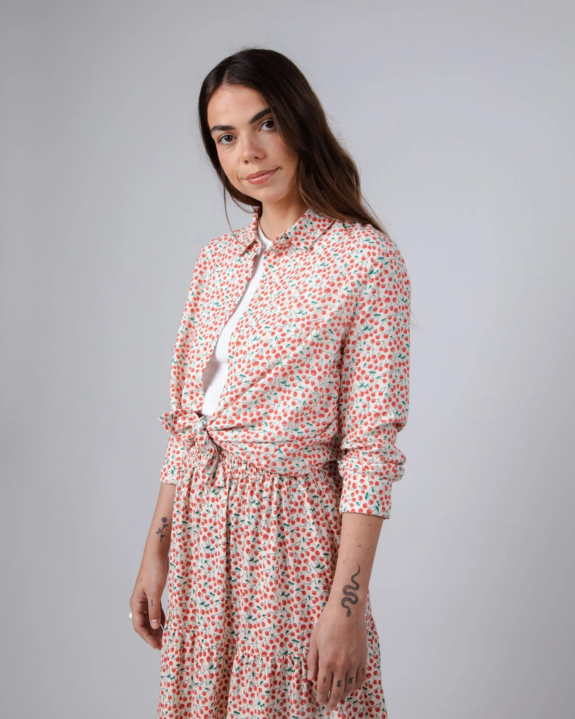 Cherry Blouse Sand