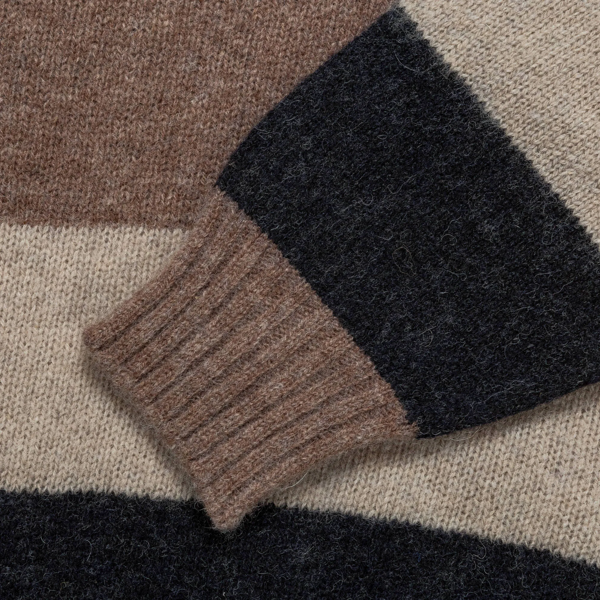 Crew Stripe Shaggy - Light Brown