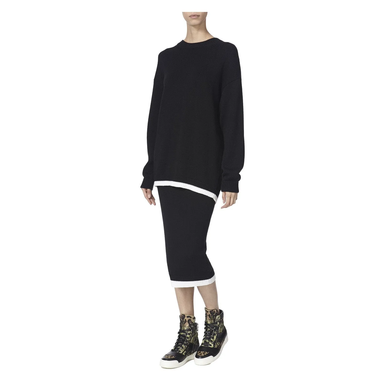 DIAGONALS PULL BLACK