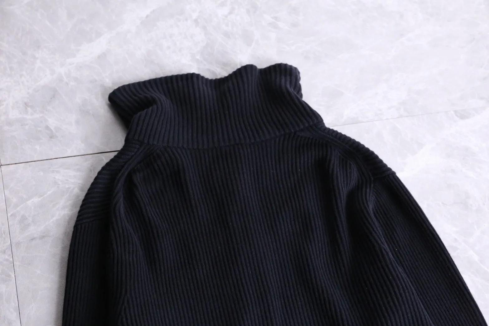“GAP” black cotton drivers knit