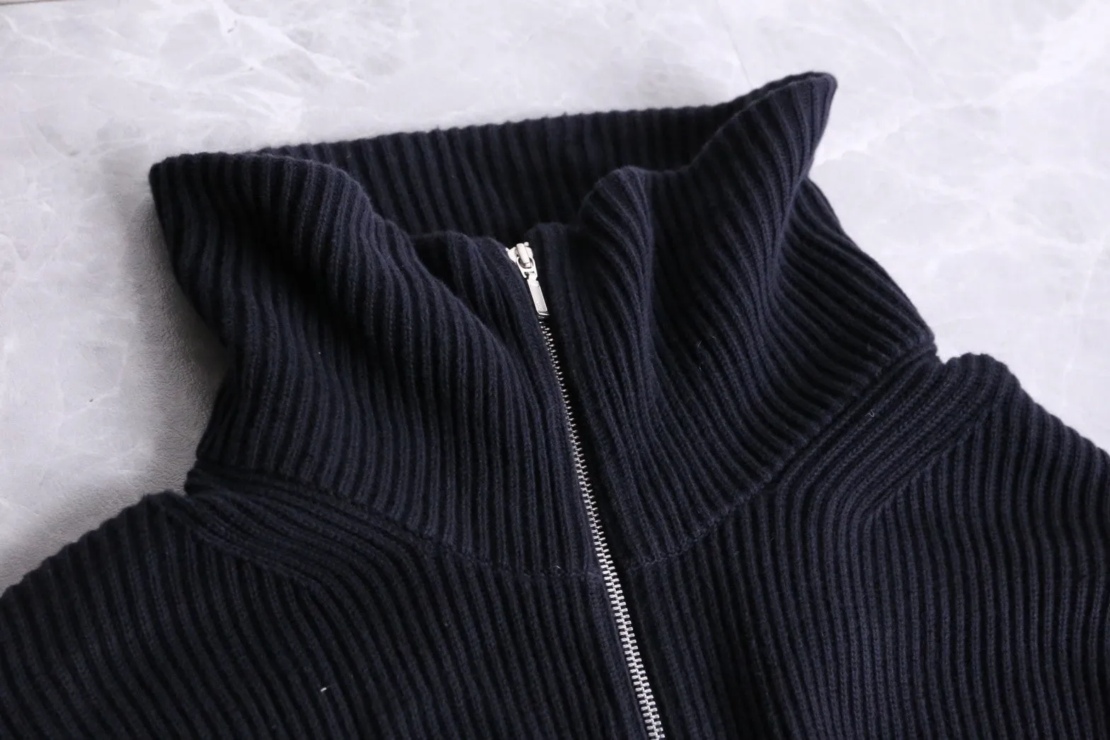 “GAP” black cotton drivers knit