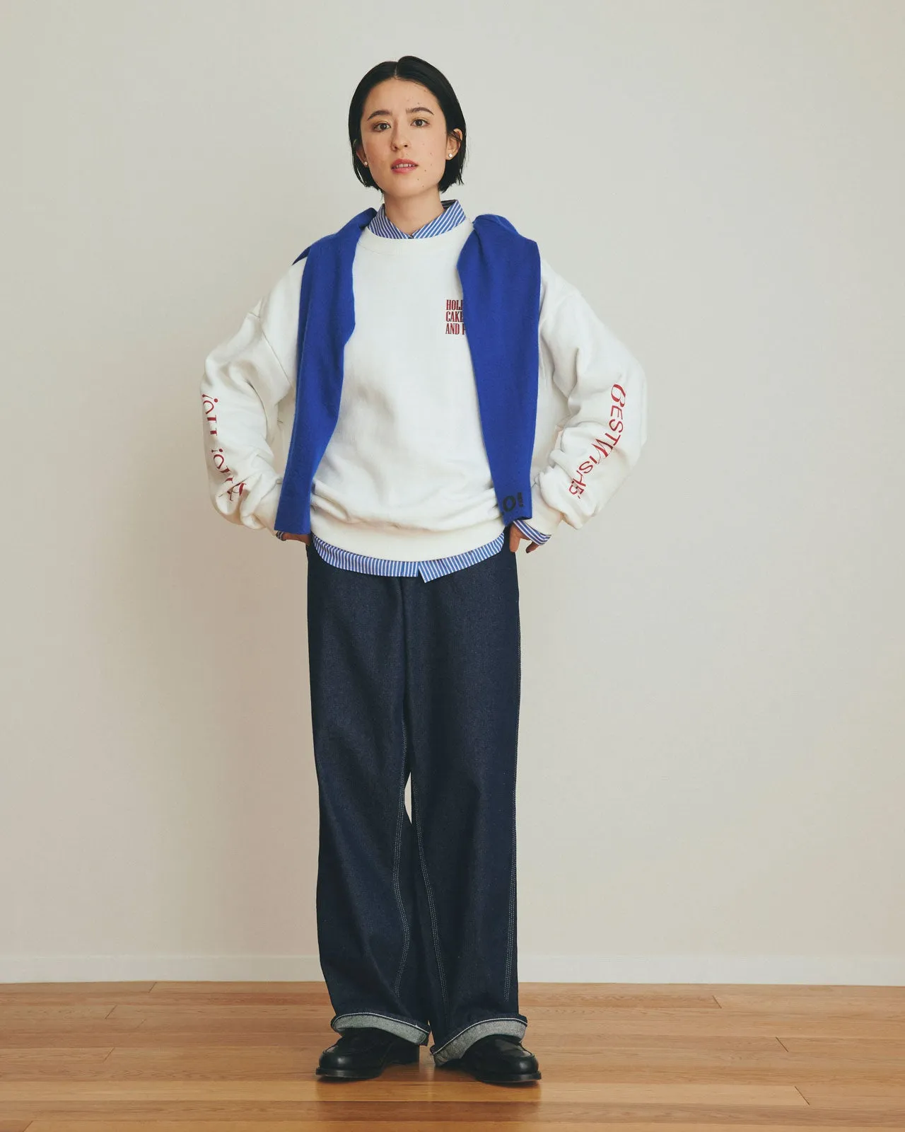 HOLIDAY SWEAT SHIRT