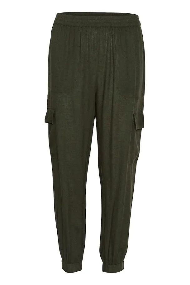 KAFFE Milia Cropped Pants in Forest Night