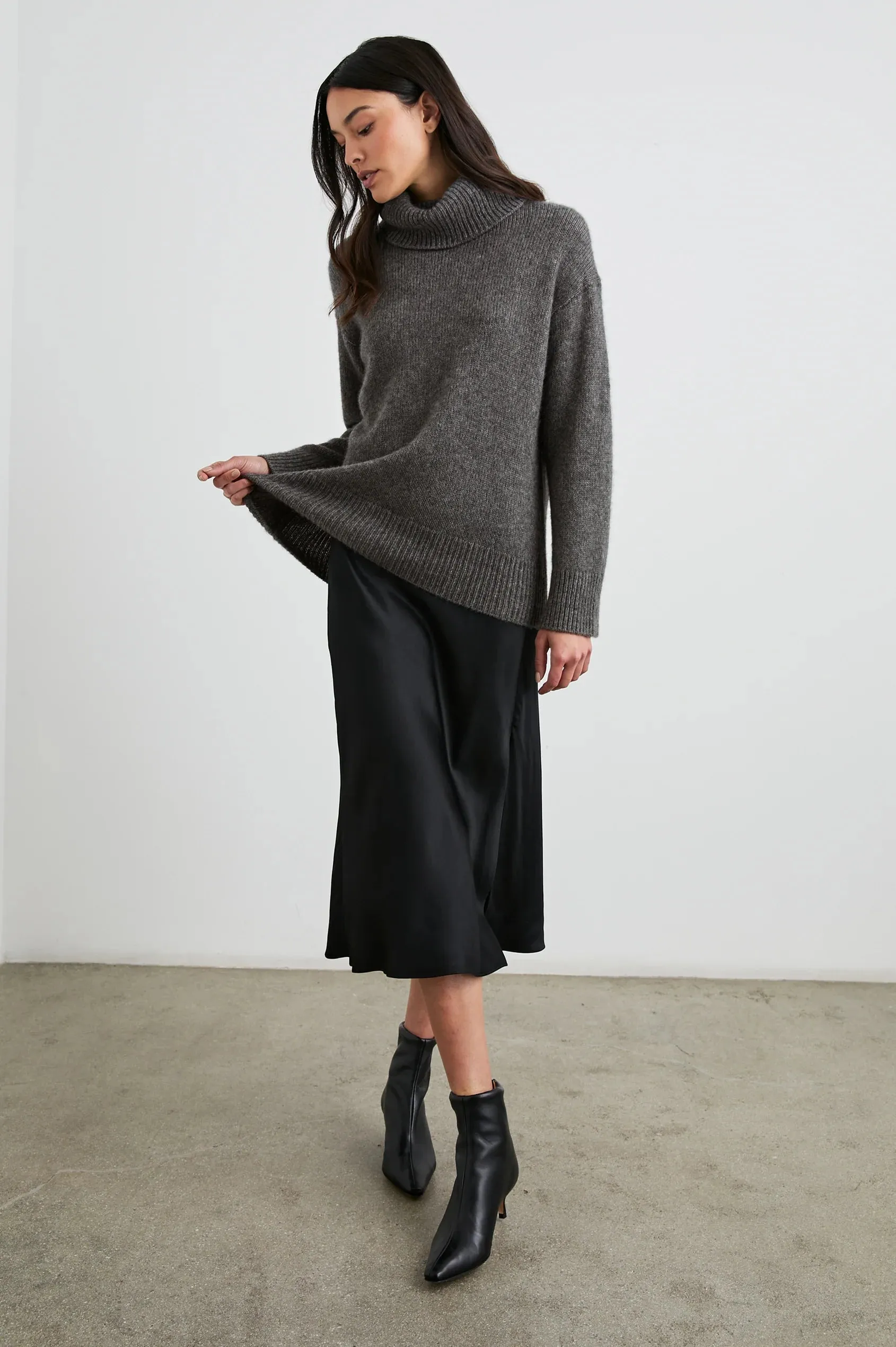 Nadine Jumper Thunder