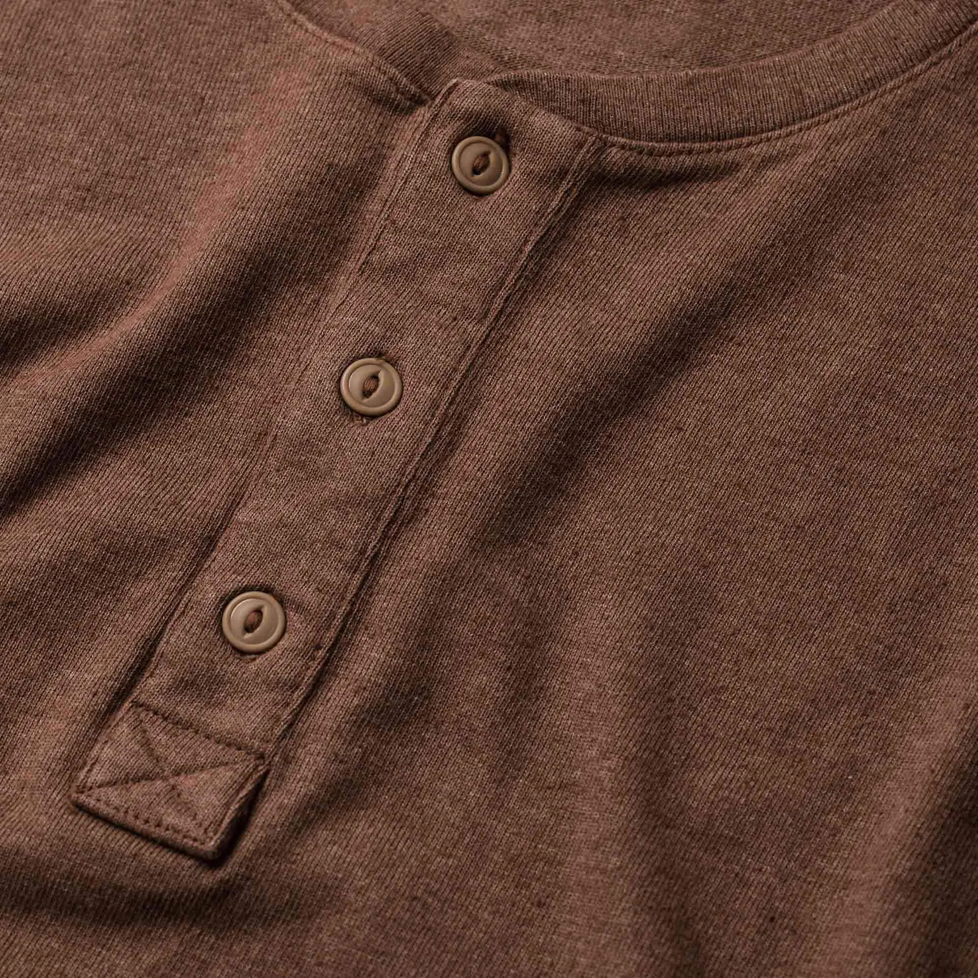 The Heavy Bag Henley in Fatigue Brown