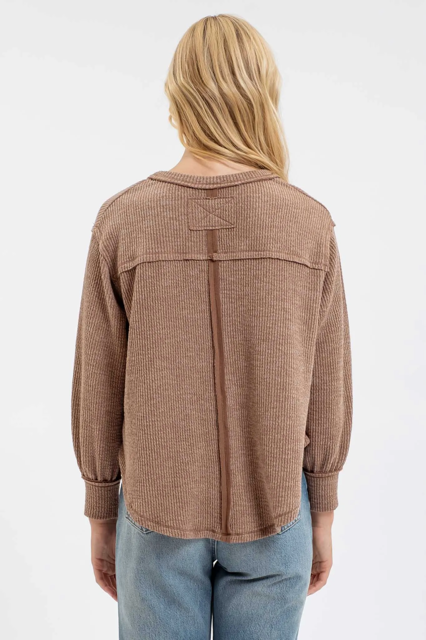 V NECK ASYMMETRICAL HEM LONG SLEEVE KNIT TOP