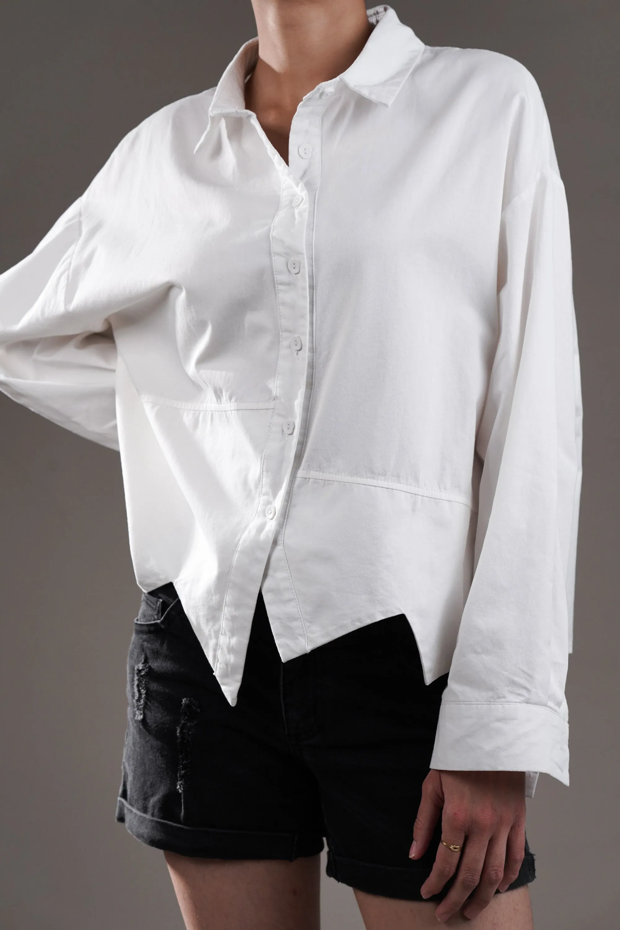 White Shirt With Zigzag Hem