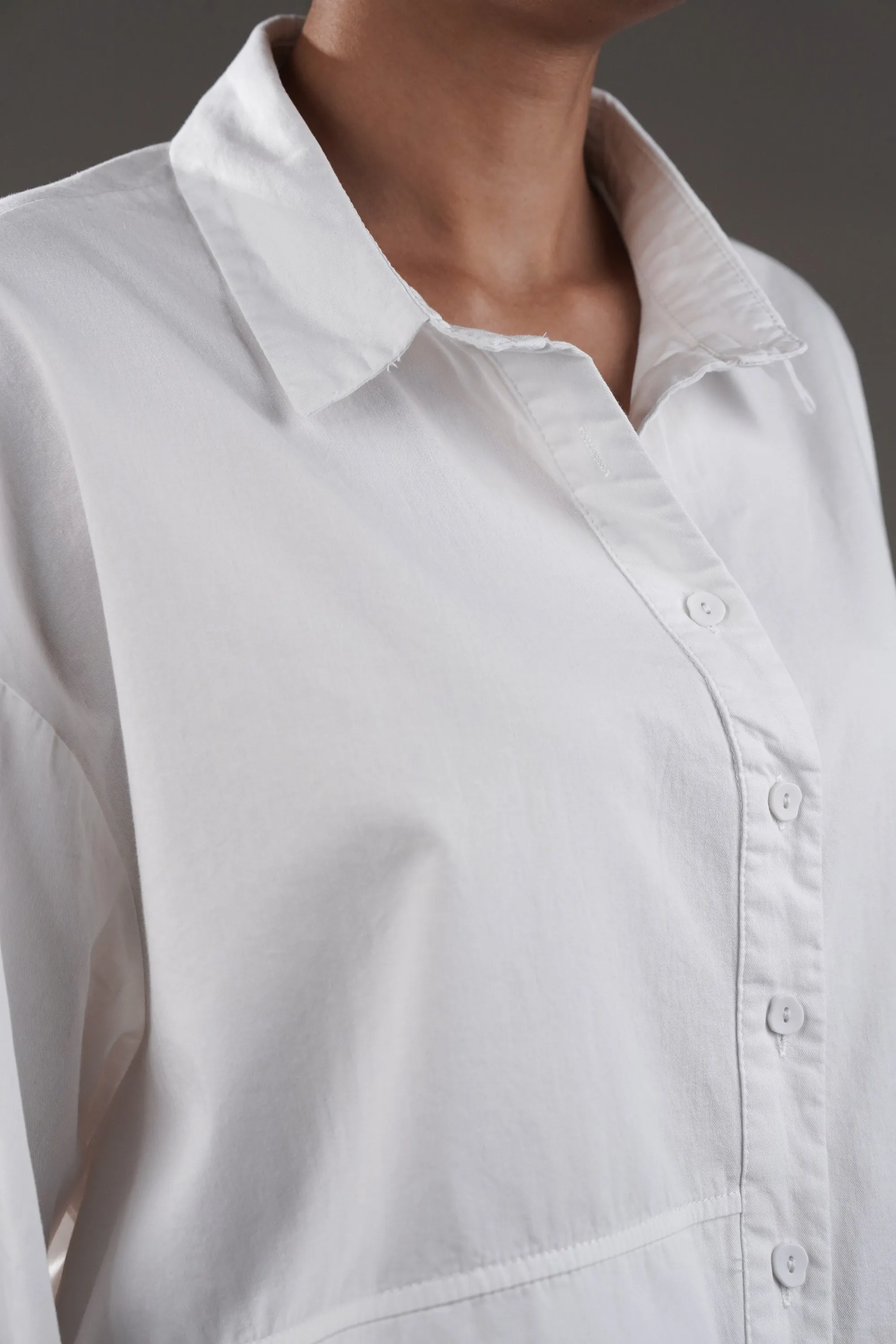 White Shirt With Zigzag Hem